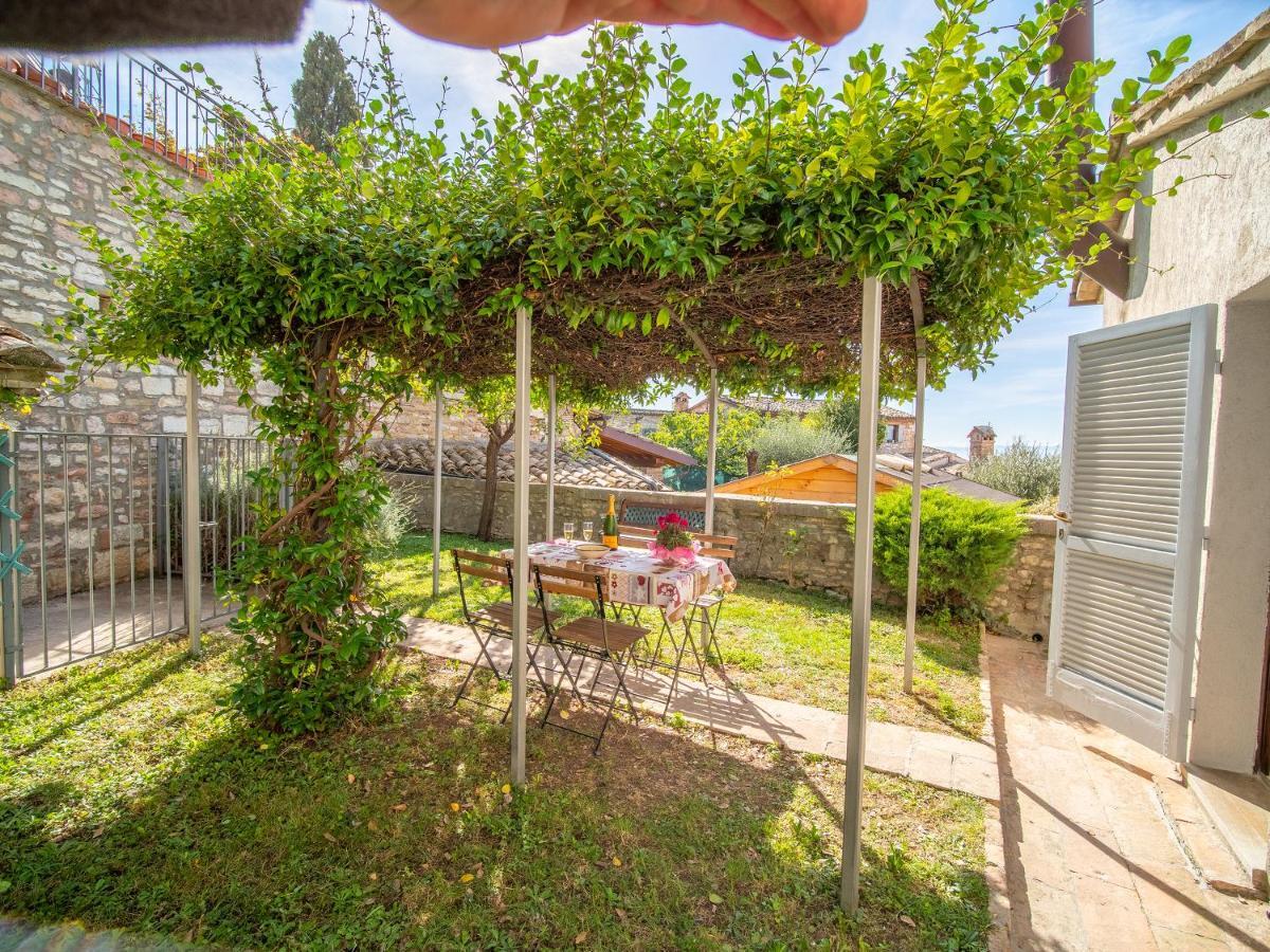 ホテル Terrazza Santa Chiara アッシジ エクステリア 写真
